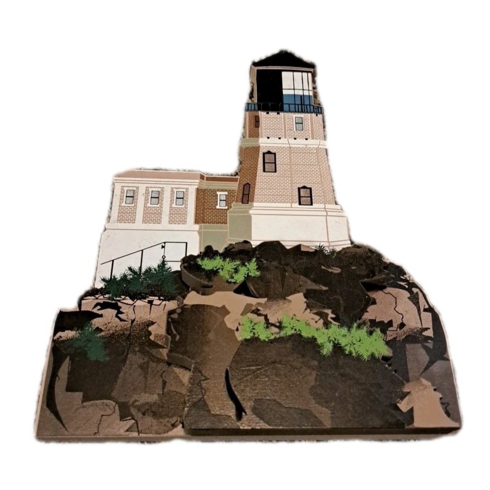 Vtg Sheila's Collectibles Split Rock Lighthouse Self Sitter 1996
